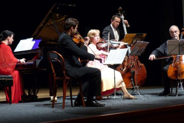 Ilustračný obrázok k článku OBRAZOM: Popradčania tlieskali skvelým umelcom. Začal sa hudobný festival Musica nobilis