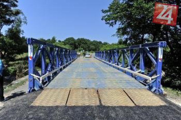 Ilustračný obrázok k článku Občania žiadali demontáž lávky cez potok Chocina: Mesto im nemohlo vyhovieť