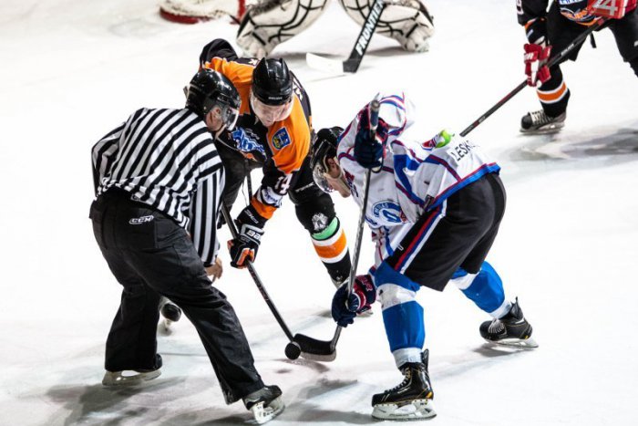 Ilustračný obrázok k článku Papierový favorit padol: Mikulášski hokejisti zdolali silné Michalovce!