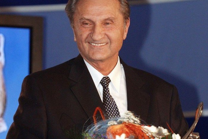 Ilustračný obrázok k článku Legendárny hokejový rodák z Liptova: Ján Starší oslavuje životné jubileum