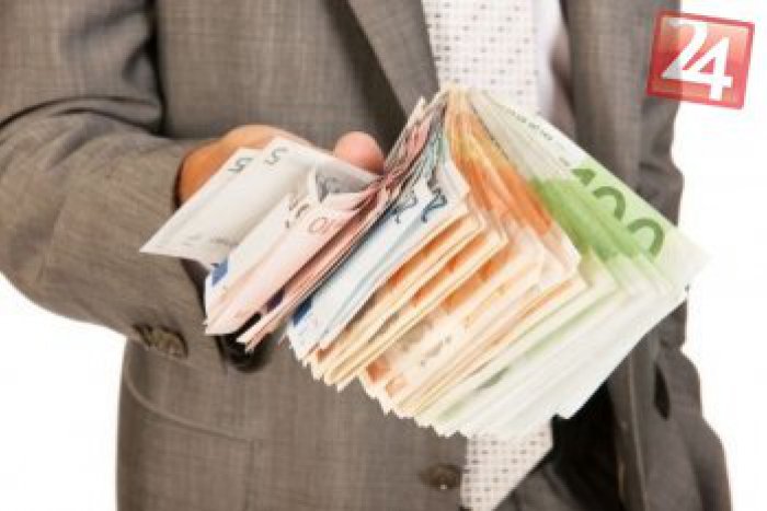 Ilustračný obrázok k článku Zaujímavé cifry o Ružomberku: Tipnite si, aký je v okrese priemerný plat!