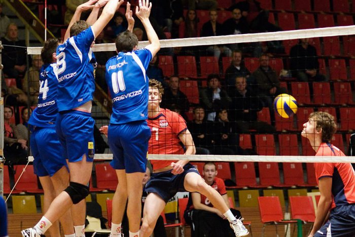 Ilustračný obrázok k článku Volejbal muži: Domáca pôda Prievidžanom nepomohla, podľahli Trenčínu