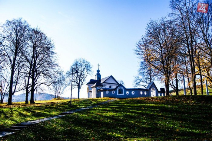 Ilustračný obrázok k článku Muž, ktorý zmenil tvár Bystrice. Podpísal sa pod Kalváriu aj Diecézne centrum