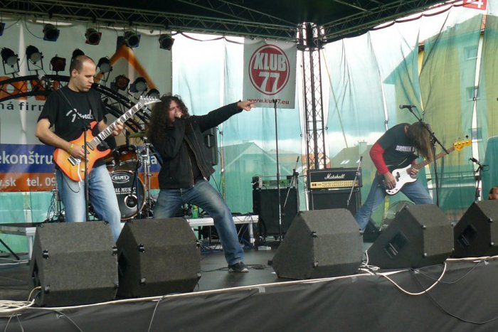 Ilustračný obrázok k článku Bystrická kapela Broken Rain: Metalisti, ktorí sú ochotní použiť aj violončelo