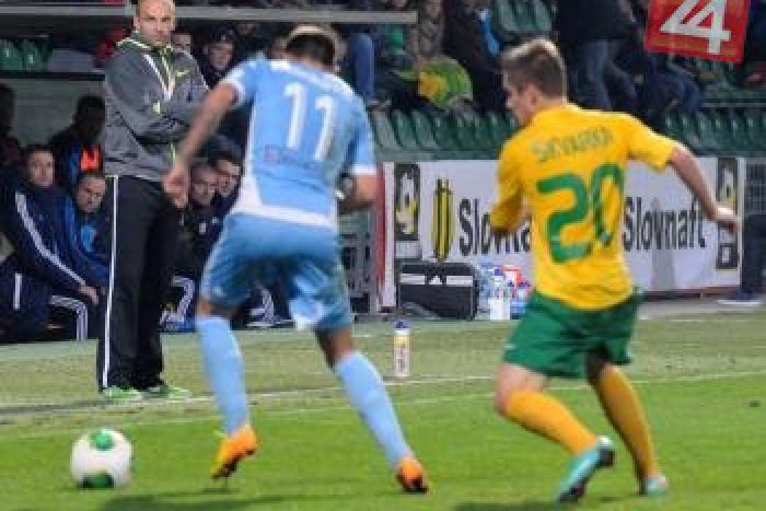 Ilustračný obrázok k článku Žlto-zelení v hernej kríze: MŠK Žilina prehrala aj so Slovanom