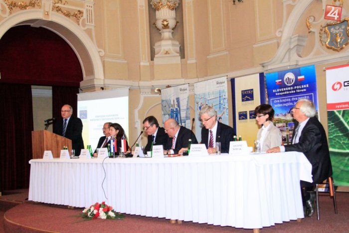 Ilustračný obrázok k článku Nadštandardné slovensko-poľské vzťahy: Hospodárske fórum aj o podnikaní u severných susedov