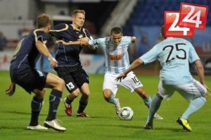 Ilustračný obrázok k článku Nitrianski futbalisti stále tápajú: Ružomberok sfúkol FC Nitra