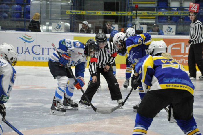 Ilustračný obrázok k článku Popradčanky v derby prehrali. Osy zo skupiny z prvého miesta