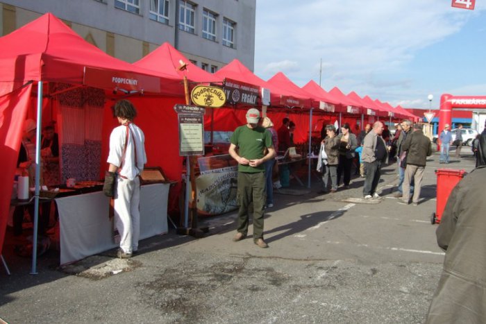 Ilustračný obrázok k článku Na farmársky trh môžete skočiť aj do Sásovej: Tešte sa na kvalitné potraviny aj sprievodné akcie