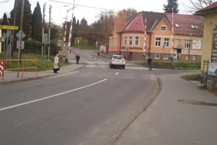 Ilustračný obrázok k článku Naštvaní ľudia len krútia hlavami: Kam zmizli priechody pre chodcov pod nemocnicou?