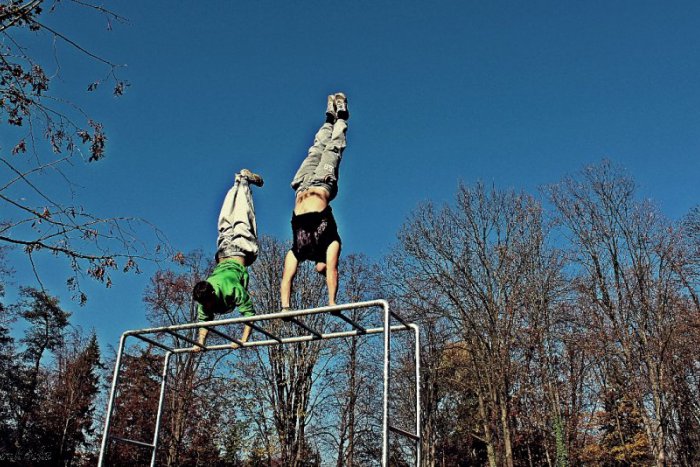 Ilustračný obrázok k článku Mestský park už mení svoju tvár: Vyrastá v ňom multifunkčný priestor na športovanie!