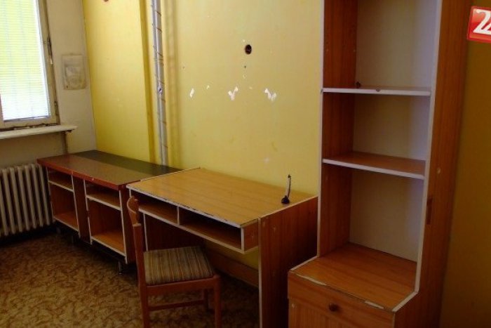 Ilustračný obrázok k článku Veľká akcia hygienikov v študentských internátoch: Chýbajú lekárničky aj nočné stolíky