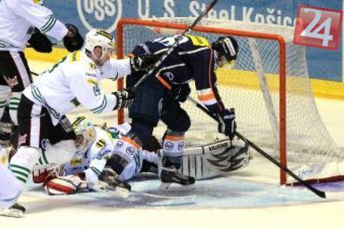 Ilustračný obrázok k článku Dvadsaťminútová gólová smršť Košíc zlomila odpor Záhorákov: V kabíne padali ostrejšie slová