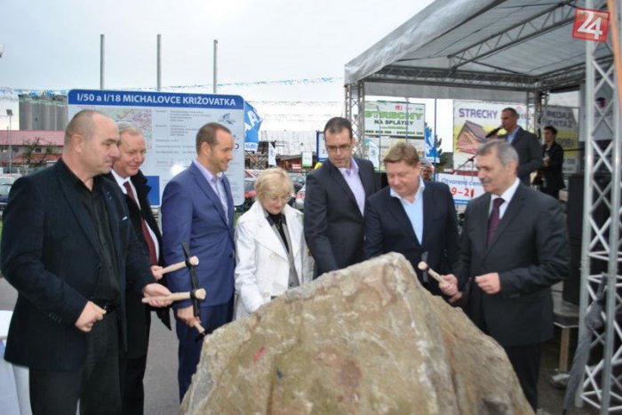 Ilustračný obrázok k článku HLASUJTE: Súhlasíte s ďalšími kruháčmi v Michalovciach?