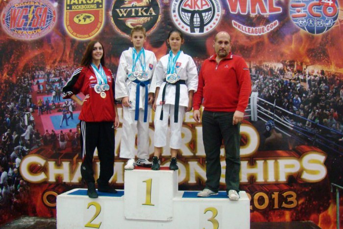 Ilustračný obrázok k článku Prievidzskí karatisti zožali znova úspech: Domov doniesli viacero medailí