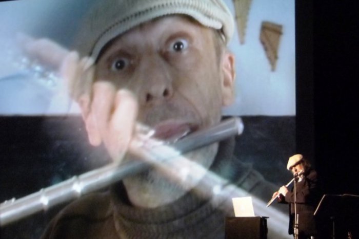 Ilustračný obrázok k článku OBRAZOM: Dividlo Jiřího Stivína - netradičné vystúpenie poprednej osobnosti českej hudby