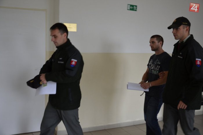 Ilustračný obrázok k článku Sudca v Revúcej rozhodol: Zoltán (28) si na svoj trest počká za mrežami