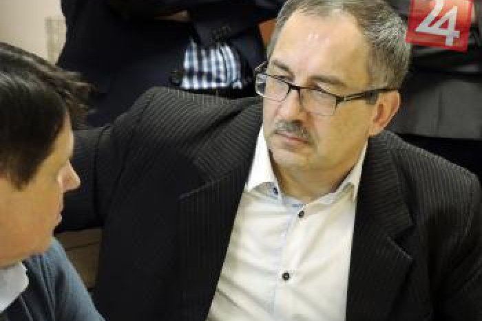 Ilustračný obrázok k článku Zvolenčan Vladimír Maňka: Skorý návrat do najvyššieho vedenia Smeru?!