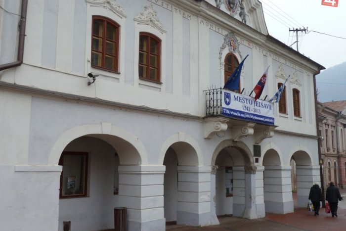 Ilustračný obrázok k článku Ješavania sa boja zvýšenej kriminality. Samospráva sa snaží o preventívne opatrenia