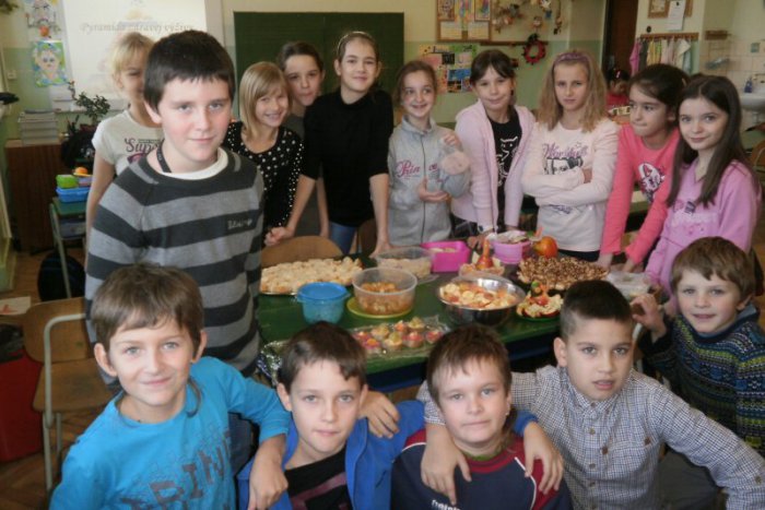 Ilustračný obrázok k článku Deti sa učili o zdravom stravovaní. Jedlá z čerstvého ovocia a zeleniny si vedia pripraviť aj samy