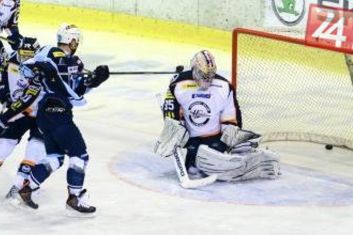 Ilustračný obrázok k článku Krutý výsledok pre oceliarov v šlágri kola: Nitra doma stále bez prehry