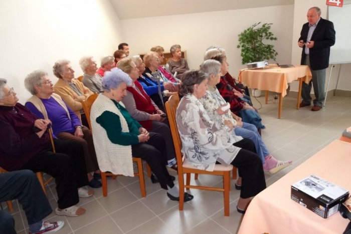 Ilustračný obrázok k článku Projekt mesta pre dôchodcov slávi úspech: Niektoré kurzy sú obsadené až do konca roka 2014!