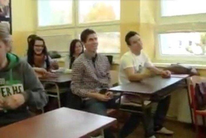 Ilustračný obrázok k článku Hlasujte za naj VIDEO: Takto sa lúčia so stredoškolskými časmi mikulášski 'hoteláci'