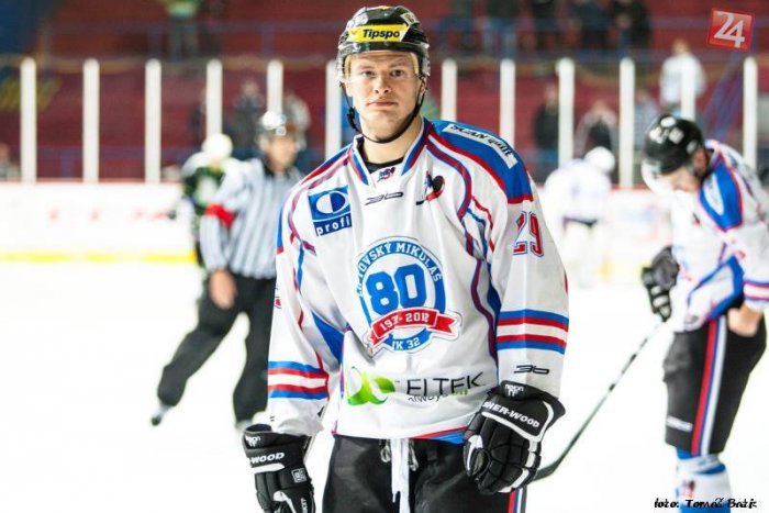 Ilustračný obrázok k článku Hokej a futbal: Mikulášania s debaklami