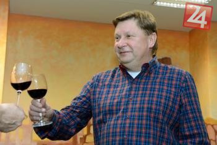 Ilustračný obrázok k článku Košický župan dostane nového tátoša: Pozrite, koľko za Trebuľove auto zacvakáme!