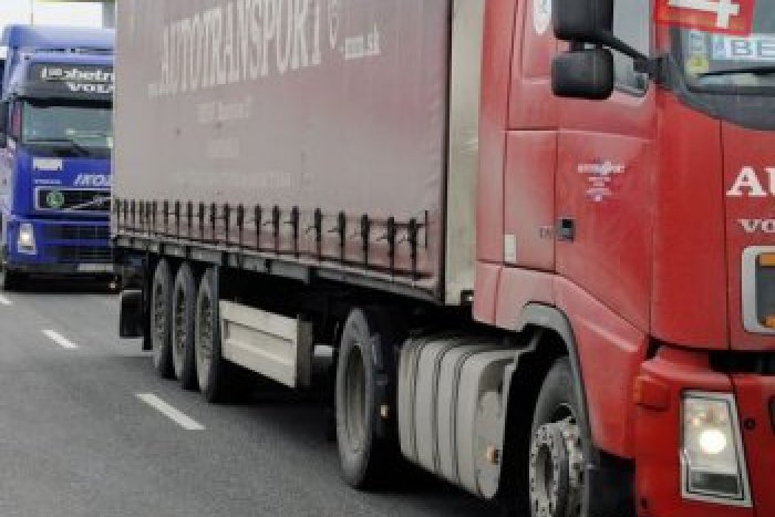 Ilustračný obrázok k článku Zdrvený otec o hroznej smrti Števka (†5) na štvorprúdovke: Bola to sekunda!