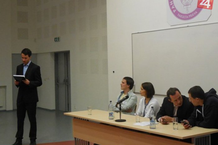 Ilustračný obrázok k článku Jakub Ptačin: Využite zlaté časy, ktoré vysoká škola ponúka (Výber naj odpovedí z Y2B fóra)