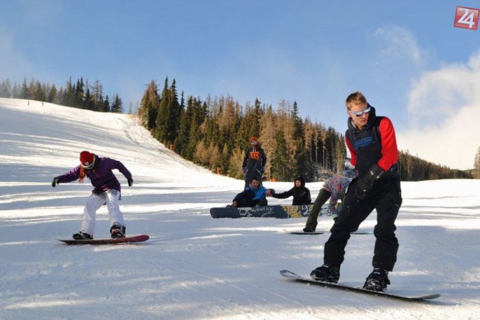 Ilustračný obrázok k článku Interski je už v prevádzke. Na lyžiarov čaká pol metra umelého snehu