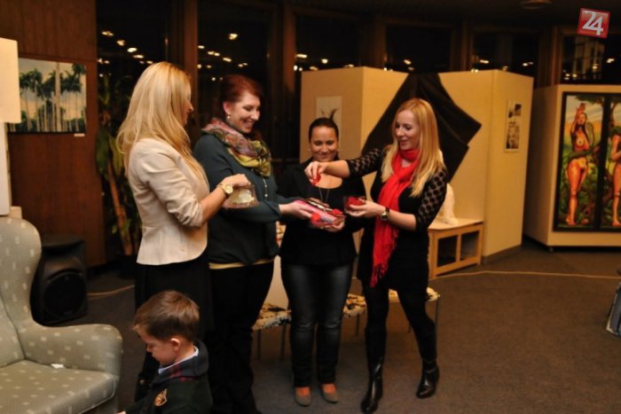 Ilustračný obrázok k článku Krst knihy Modlitba za hriech OBRAZOM: Pozrite, kto bol pri tom...