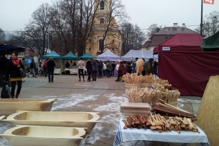 Ilustračný obrázok k článku Mestská kasa si Ondrejským jarmokom opäť prilepší: Koľko cvakajú trhovníci za miesto?