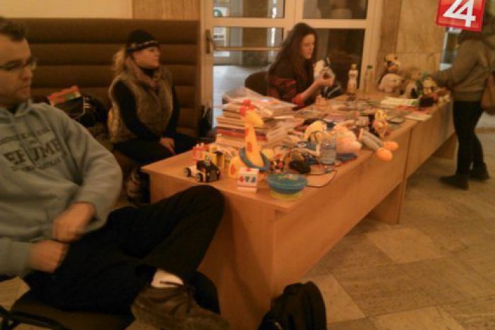 Ilustračný obrázok k článku Brezňania si medzi sebou budú meniť veci: Čo nepotrebujete donesiete, čo potrebujete si zoberiete!