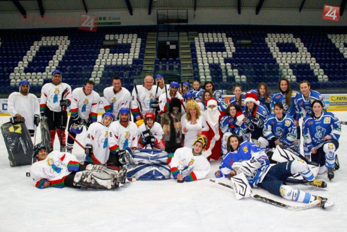 Ilustračný obrázok k článku Krásna charitatívna akcia. Popradské hokejistky si zahrali s deťmi z detského domova