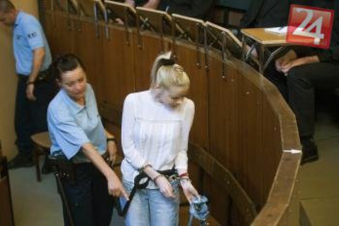 Ilustračný obrázok k článku Zvrat v prípade Evy Rezešovej: Z domáceho väzenia späť do basy!