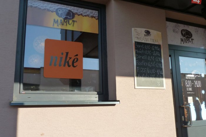 Ilustračný obrázok k článku Príjemné posedenie môžete spojiť s tipovaním. Od soboty Niké v Mamute