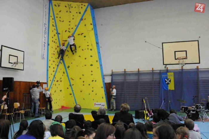 Ilustračný obrázok k článku Nová lezecká stena na GSA: Aké je riziko úrazu?