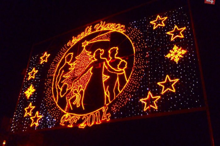 Ilustračný obrázok k článku FOTOGALÉRIA: V Prešove rozsvietili vianočný stromček, akcia prilákala množstvo ľudí!