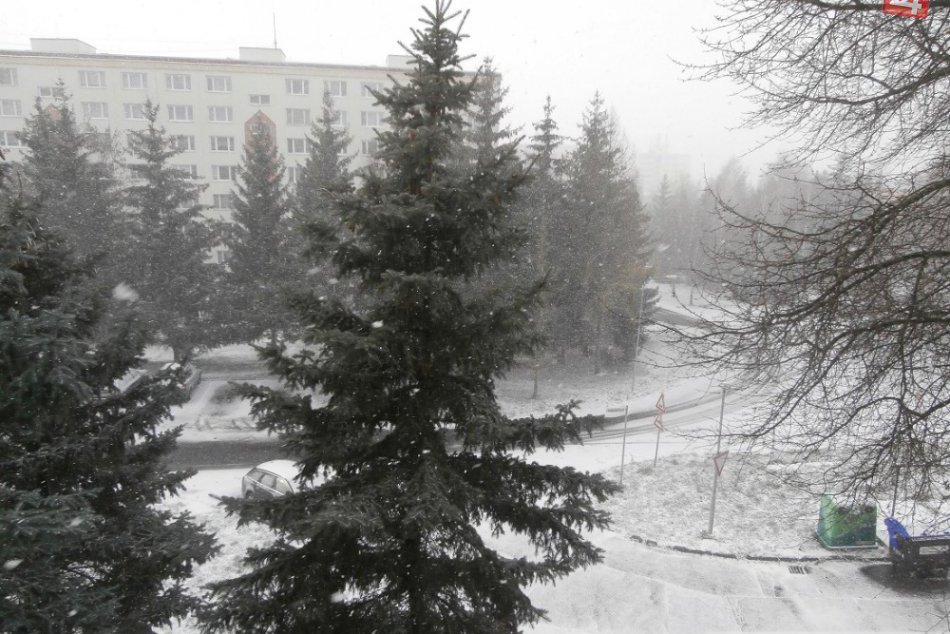 Ilustračný obrázok k článku Meteorológovia vydali varovanie pre Zvolen. Spadnúť môžu desiatky centimetrov snehu