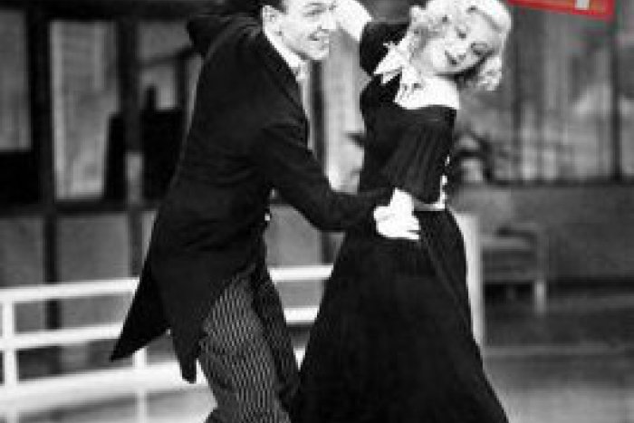 Ilustračný obrázok k článku Zahopsajte si v štýle 30-tych rokov: Swingový večer v Žiline vás prenesie do čias noblesy a gentlemanov