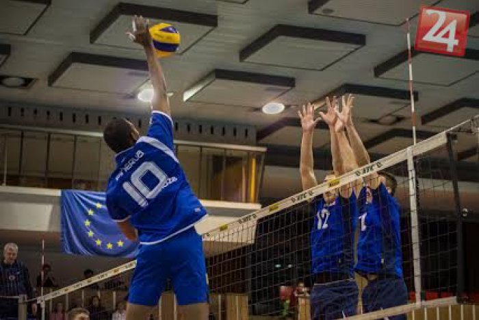 Ilustračný obrázok k článku Volejbal muži: Tlaku Prievidze sa neubránili Trenčín ani Komárno