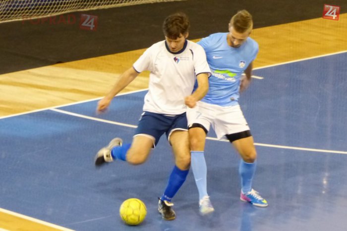 Ilustračný obrázok k článku S charitou sa v Poprade roztrhlo vrece. Tentokrát pomáhali záchranári futsalovým turnajom