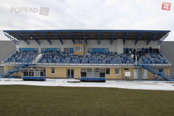 Ilustračný obrázok k článku Futbalový štadión vo Veľkej sa tak skoro kolaudovať nebude. Kontrolný deň odhalil nedostatky