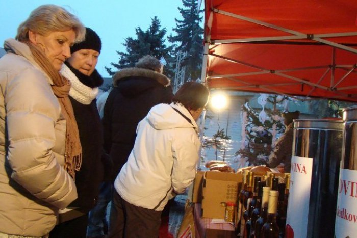 Ilustračný obrázok k článku Prvé zábery z Vianočných trhov: Takáto bola atmosféra na námestí