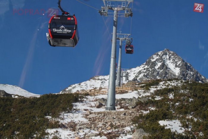 Ilustračný obrázok k článku Záchrana ako z akčného filmu. Horolezcov v noci vyťahovali lanom do lanovky