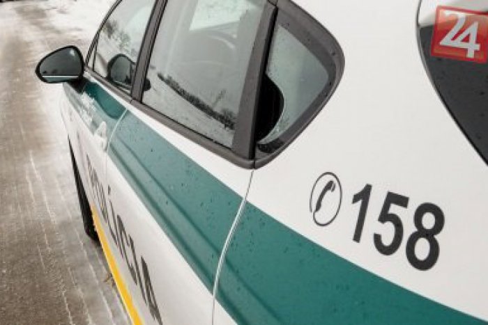 Ilustračný obrázok k článku Bolo mu to treba? Kristián (24) prišiel o vodičák, policajti ho načapali vo vlečenom aute!