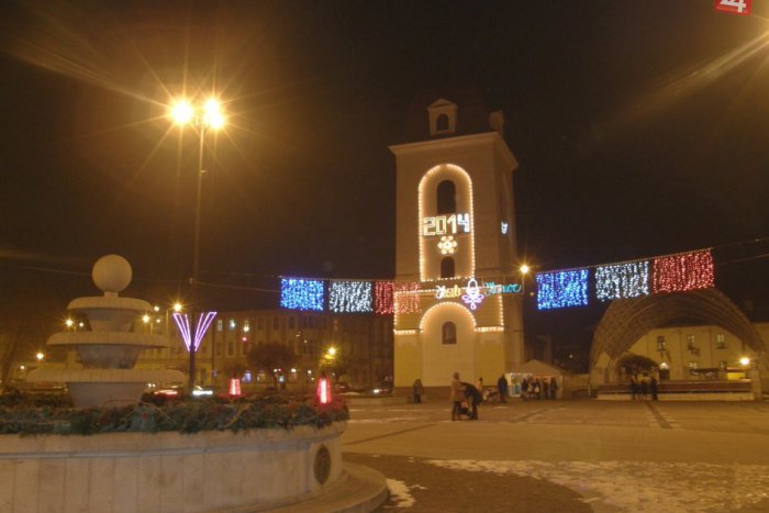 Ilustračný obrázok k článku Stromček, zvonica aj fontána: Prvé info o vianočnej výzdobe v Brezne