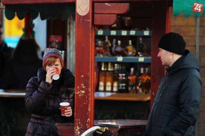 Ilustračný obrázok k článku Vianočné trhy v Nitre bez plastov: Predajcovia musia použiť kompostovateľný riad